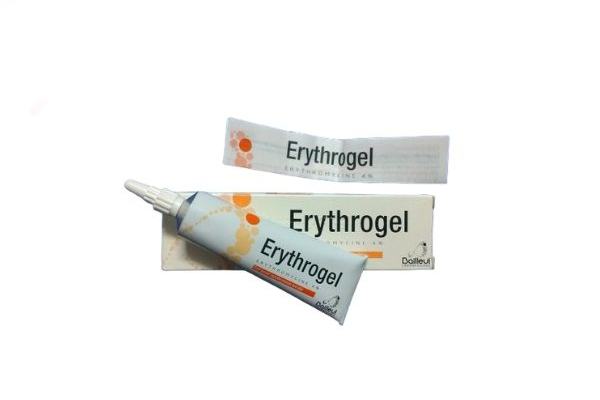 Thuốc Trị mụn mông Erythromycin 4%