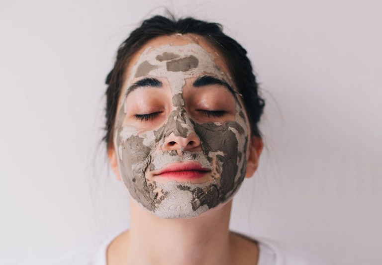 Top 17 mặt nạ trị mụn sưng đỏ với nguyên liệu thiên nhiên an toàn 10 Mat na dat set tri mun sung do