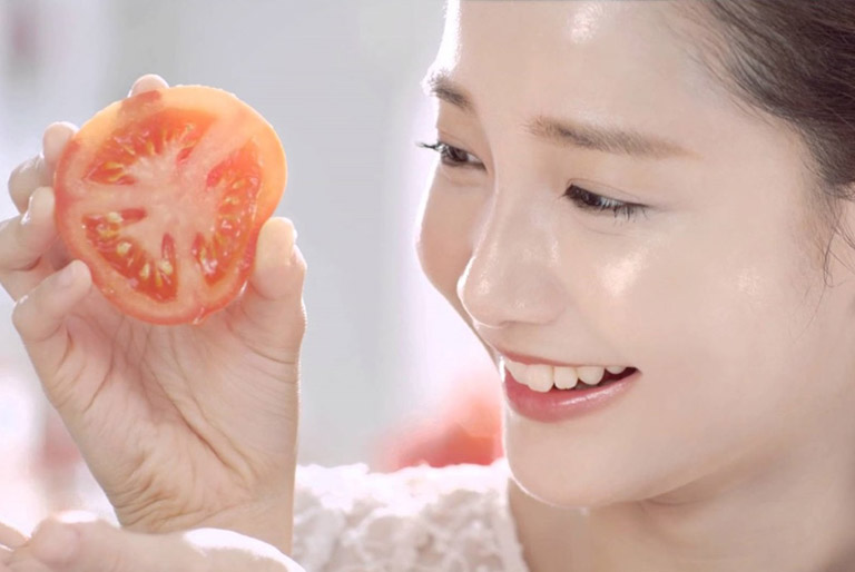 Top 17 mặt nạ trị mụn sưng đỏ với nguyên liệu thiên nhiên an toàn 6 Mat na tri mun sung do tu ca chua