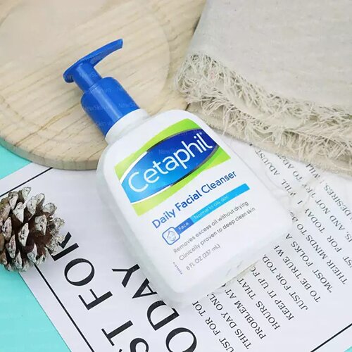 Review sữa rửa mặt Cetaphil có tốt không? Giá bao nhiêu, mua ở đâu uy tín 4 sua rua mat cetaphil daily facial cleanser for normal to oily skin 1
