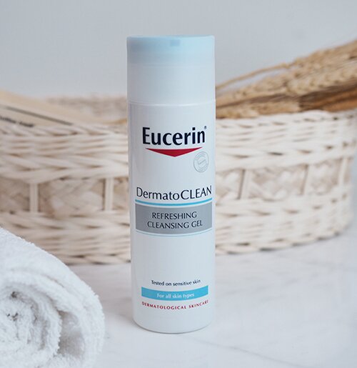 eucerin Dermatoclean làm mới