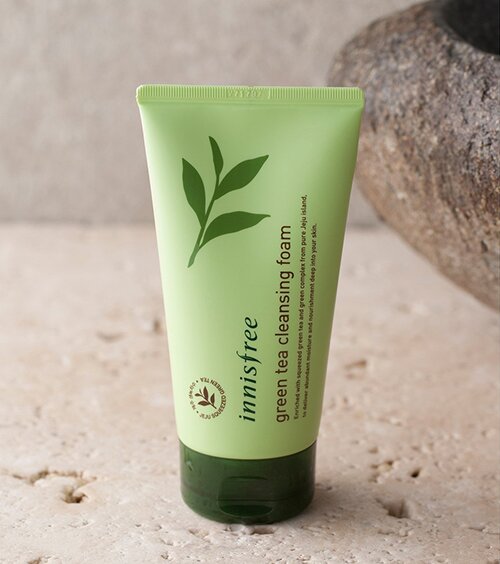 Sữa rửa mặt tạo bọt trà xanh innisfree ra rua mat