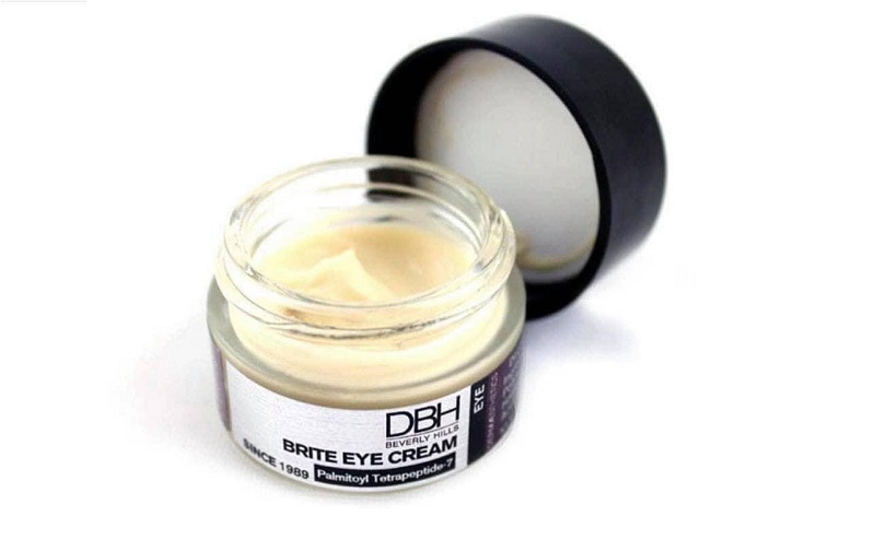 Sản phẩm kem trị thâm mắt DBH Brite Eye Cream khá được tin dùng trên thị trường