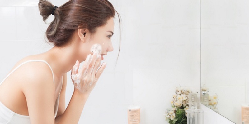 Review 10 Sản Phẩm Acnes Sữa Rửa Mặt Tốt Nhất Hiện Nay 1 Sua rua mat Acnes co tac dung lam sach nhe nhang di sau vao lo chan long de loai bo bui ban ba nhon
