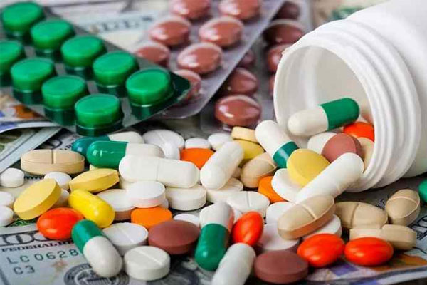 Sử dụng thuốc Tây là cách điều trị bệnh nhanh chóng và hiệu quả