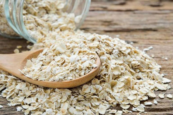 Dùng bột yến mạch trị ngứa da, nổi mụn nước hiệu quả