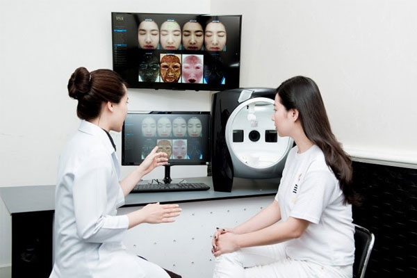 Cần tiến hành kiểm tra sức khỏe ngay khi da có dấu hiệu nhiễm độc corticoid.