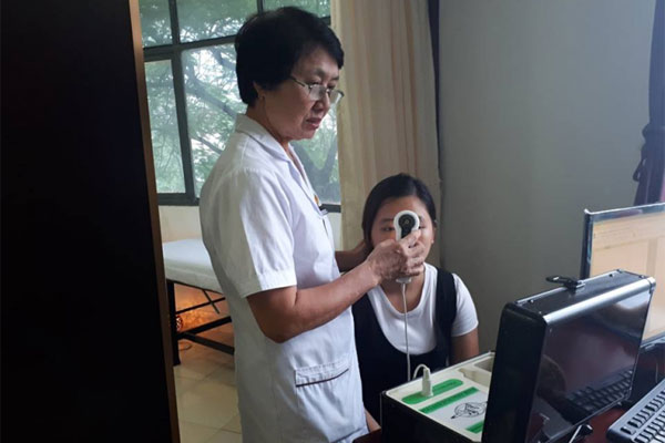 Hãy đến gặp bác sĩ để được điều trị tốt nhất