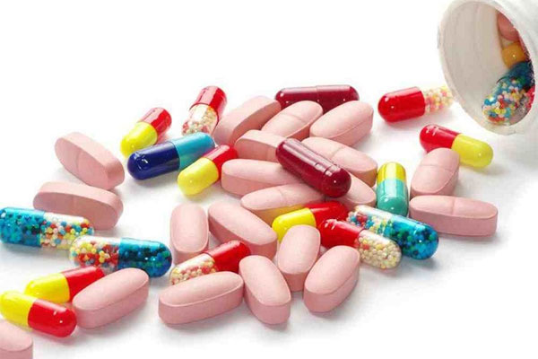 Bệnh chàm ở tay chân: Làm sao để chữa trị hiệu quả 2023 3 Chữa bệnh chàm bằng thuốc tây