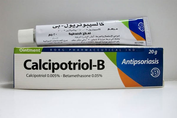 Calcipotriol là một dẫn xuất của vitamin D có tác dụng điều trị bệnh vảy nến hiệu quả