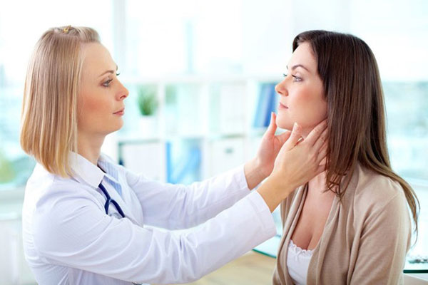 Viêm Da Dầu: Nguyên Nhân, Triệu Chứng Và Cách Điều Trị 6 Kiểm tra các triệu chứng lâm sàng là cách chính để chẩn đoán bệnh viêm da tiết bã.