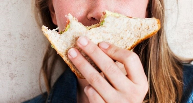 1 lát bánh mì sandwich bao nhiêu calo? Ăn nhiều có mập không? 2 Ăn bánh mì tốt cho hệ tiêu hóa