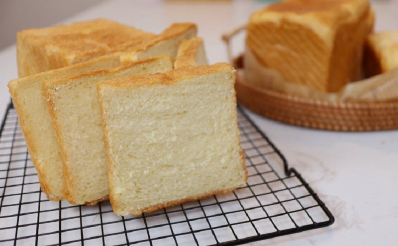 1 lát bánh mì sandwich bao nhiêu calo? Ăn nhiều có mập không? 7 Bánh mì đen giúp giảm cân