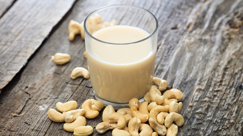 Hạt điều bao nhiêu calo? Ăn hạt điều có béo không? 11 Sữa hạt điều tốt cho cơ thể và có tác dụng giảm cân tốt