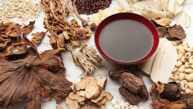 Bài thuốc đông y dạng uống cũng rất phù hợp với bà bầu đang điều trị tổ đỉa