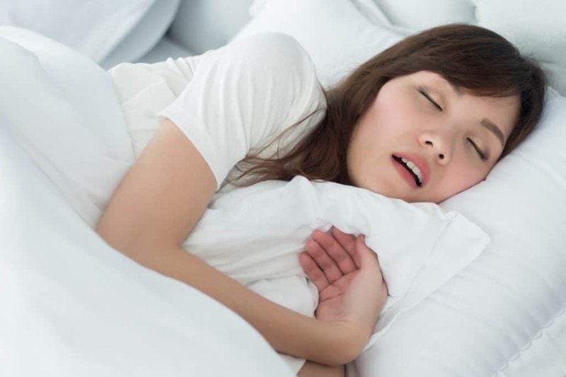 Ngủ nhiều hơn sẽ giảm lượng calo tiêu thụ dẫn đến tích mỡ