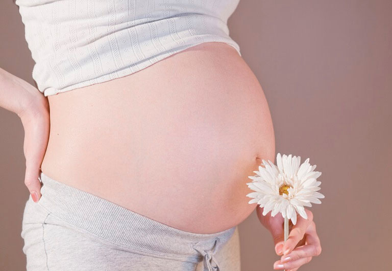 Mang thai là nguyên nhân phổ biến nhất gây rạn da ở mông