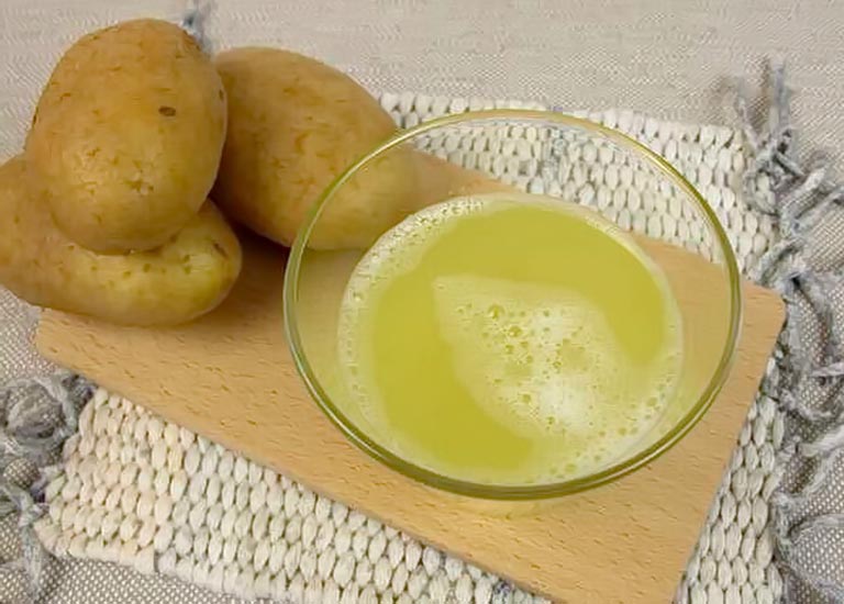 Trong khoai tây, chất chống oxi hóa trong khoai tây rất tốt cho da