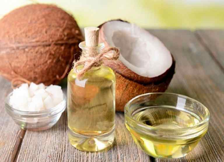 Dùng dầu dừa trị rạn da là phương pháp an toàn và hiệu quả