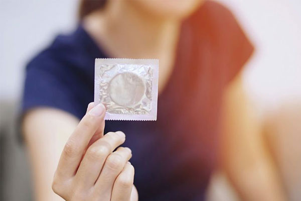 Nên chọn những sản phẩm có kích thước vừa vặn với cậu nhỏ
