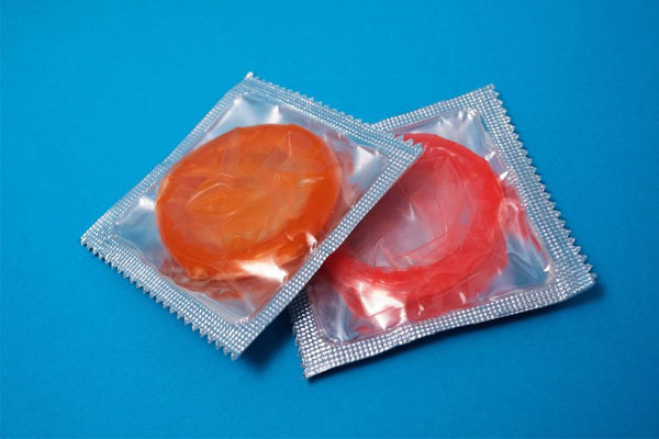 Nên tìm hiểu kỹ về nguồn gốc và chất liệu của sản phẩm trước khi mua