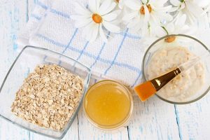 Mặt nạ trị mụn thâm trắng da từ bột yến mạch và sữa chua