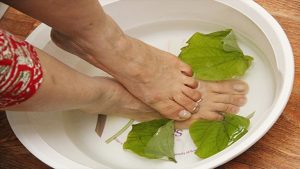 dung la trau dun nuoc ngam rua hoac tam
